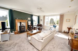 Living room- click for photo gallery